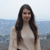Komjáthy Zsófia